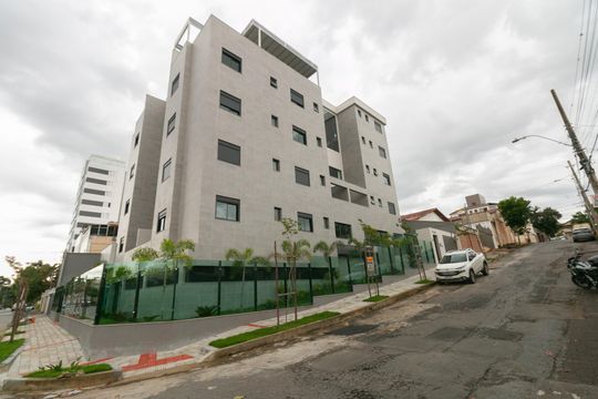 Apartamento para alugar com 3 quartos, 133m² em Itapoã, Belo Horizonte