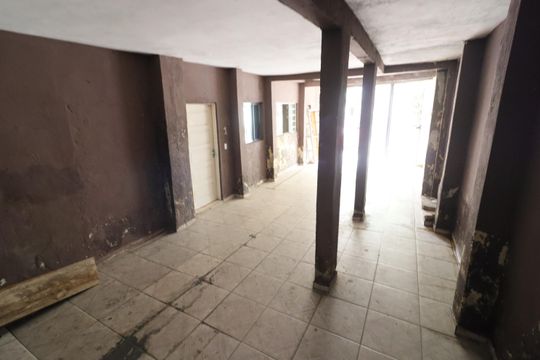 Garagem de casa à venda com 7 quartos, 500m² em Padroeira, Osasco