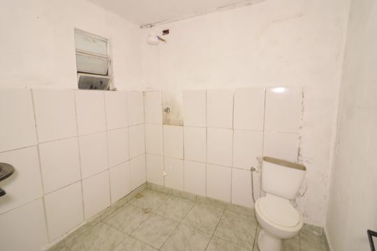 Banheiro 4 de casa à venda com 7 quartos, 500m² em Padroeira, Osasco