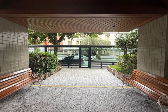 Fachada de apartamento para alugar com 3 quartos, 130m² em Balneario Cidade Atlantica, Guarujá