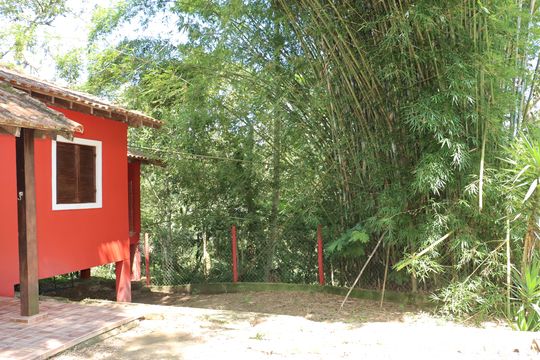 Casa para alugar com 2 quartos, 150m² em Caputera, Cotia