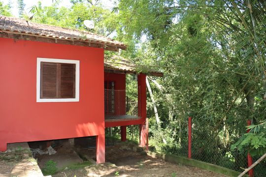 Casa para alugar com 2 quartos, 150m² em Caputera, Cotia
