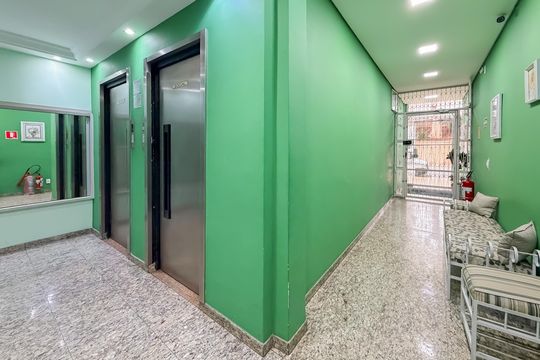 Hall de Entrada de apartamento para alugar com 2 quartos, 78m² em Liberdade, São Paulo