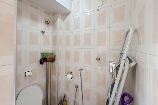 Banheiro de Serviço de apartamento para alugar com 2 quartos, 78m² em Liberdade, São Paulo