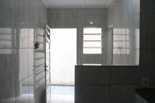 Casa para alugar com 1 quarto, 35m² em Vila Ipojuca, São Paulo
