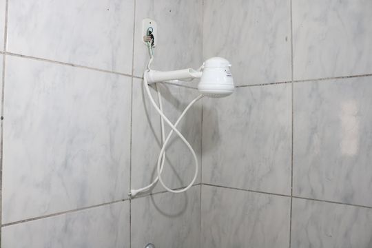 Banheiro de casa para alugar com 1 quarto, 35m² em Vila Ipojuca, São Paulo