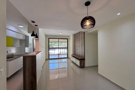Sala de apartamento à venda com 3 quartos, 85m² em Recreio dos Bandeirantes, Rio de Janeiro