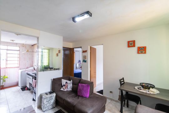 Sala de apartamento para alugar com 2 quartos, 45m² em Guaianases, São Paulo