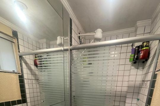 Banheiro de apartamento à venda com 1 quarto, 41m² em Ceilândia Sul (ceilândia), Brasília