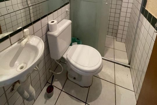 Banheiro de apartamento à venda com 1 quarto, 41m² em Ceilândia Sul (ceilândia), Brasília