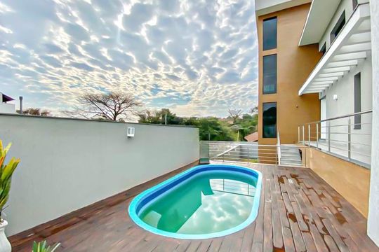Área Externa de casa para alugar com 4 quartos, 597m² em Espírito Santo, Porto Alegre