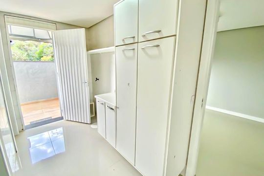 Área de Serviço de casa para alugar com 4 quartos, 597m² em Espírito Santo, Porto Alegre
