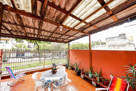 Casa à venda com 2 quartos, 99m² em Jardim Iva, São Paulo