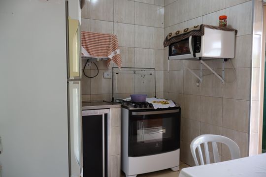 Cozinha 2 de casa à venda com 3 quartos, 156m² em Jardim Iva, São Paulo