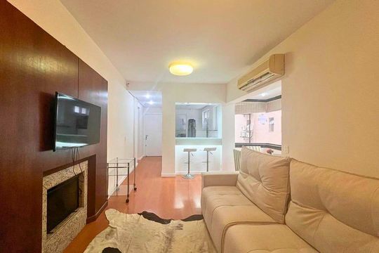 Sala  de apartamento para alugar com 2 quartos, 84m² em Bela Vista, Porto Alegre