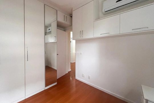 Quarto 2 de apartamento para alugar com 2 quartos, 84m² em Bela Vista, Porto Alegre
