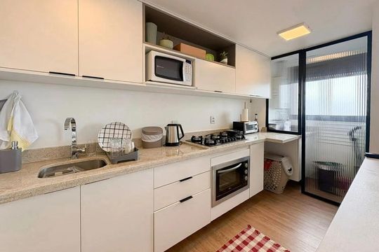 Cozinha  de apartamento para alugar com 1 quarto, 44m² em Passo d’Areia, Porto Alegre