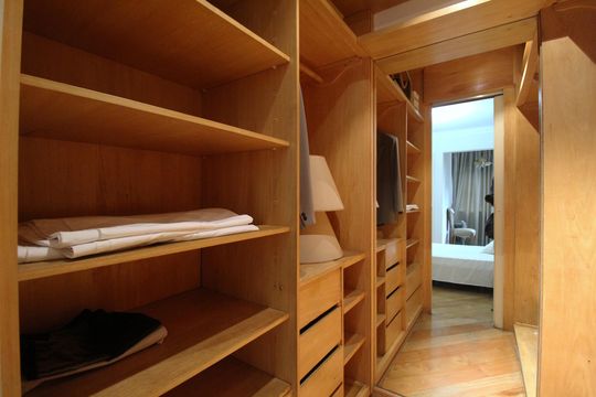 Closet da Suíte 2 de apartamento à venda com 2 quartos, 116m² em Vila Nova Conceição, São Paulo