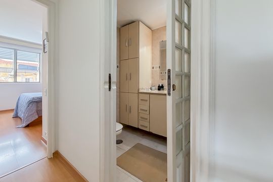 Banheiro Social de apartamento para alugar com 3 quartos, 132m² em Vila Monumento, São Paulo