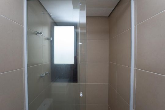 Banheiro da Suíte 1 de apartamento à venda com 2 quartos, 63m² em Lapa, São Paulo