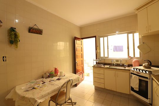 Cozinha  de casa à venda com 3 quartos, 136m² em Jardim Bartira, São Bernardo do Campo