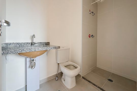 Banheiro da Suíte de apartamento à venda com 1 quarto, 28m² em Liberdade, São Paulo