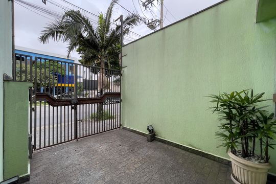 Garagem de casa à venda com 2 quartos, 112m² em Jardim Popular, São Paulo