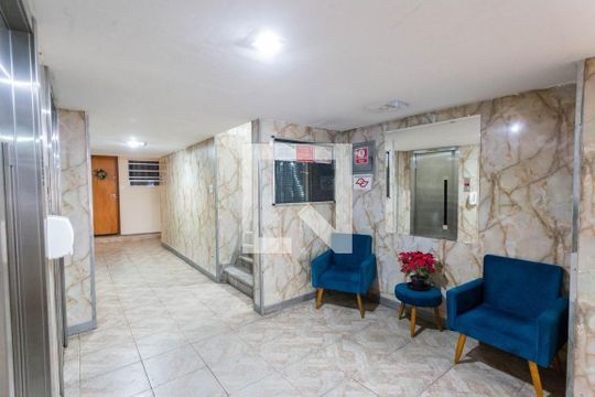 Hall de entrada de kitnet/studio à venda com 1 quarto, 34m² em Aclimação, São Paulo
