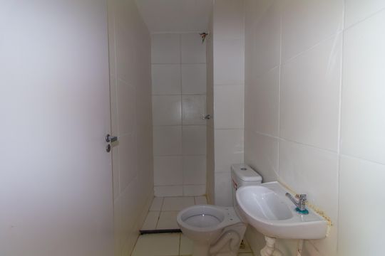 Banheiro de apartamento para alugar com 2 quartos, 40m² em Fazenda da Juta, São Paulo