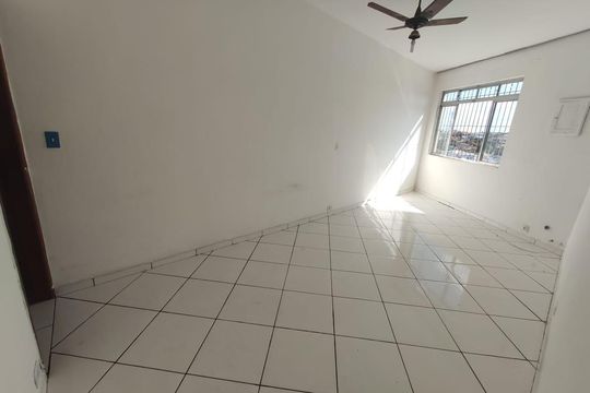 Sala de casa para alugar com 2 quartos, 65m² em Vila Santa Edwiges, São Paulo