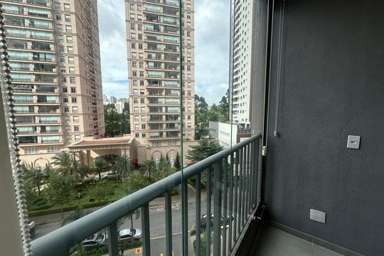 Varanda da Sala de apartamento para alugar com 2 quartos, 52m² em Alphaville Empresarial, Barueri