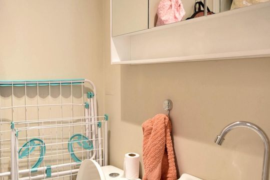 Área de Serviço - banheiro de apartamento à venda com 3 quartos, 125m² em Pinheiros, São Paulo