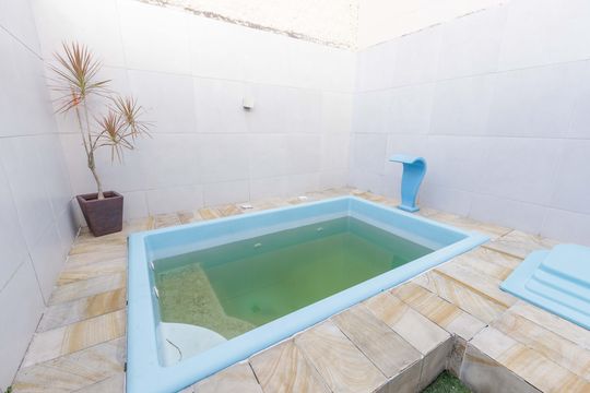 Área comum - Piscina de casa para alugar com 4 quartos, 180m² em Jardim Itu, Porto Alegre