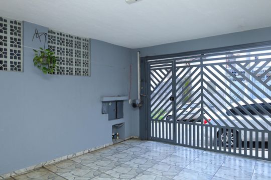Garagem de casa à venda com 2 quartos, 103m² em Itaquera, São Paulo