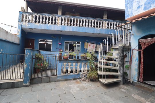 Quintal de casa para alugar com 5 quartos, 478m² em Jardim Alvorada, Santo André