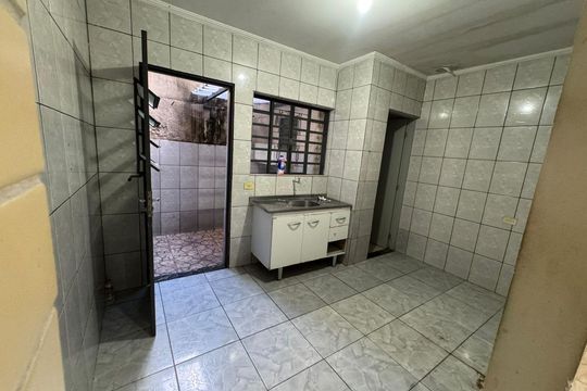 Casa para alugar com 1 quarto, 52m² em Parque Vitoria, São Paulo