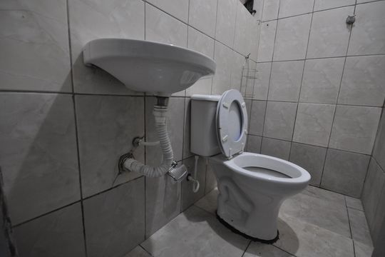 Banheiro de casa para alugar com 1 quarto, 52m² em Parque Vitoria, São Paulo