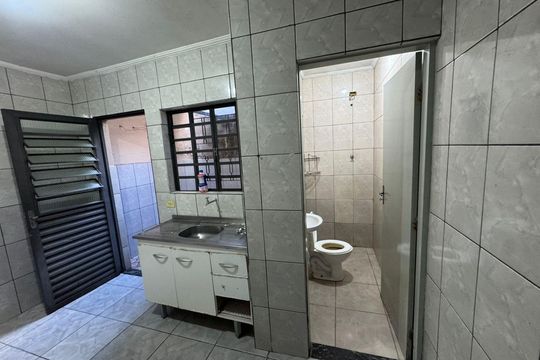 Casa para alugar com 1 quarto, 52m² em Parque Vitoria, São Paulo
