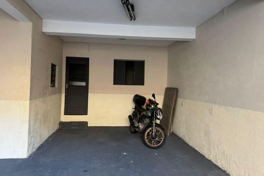 Casa para alugar com 1 quarto, 52m² em Parque Vitoria, São Paulo