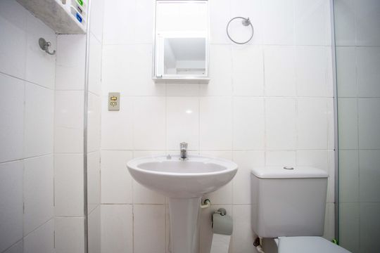 Banheiro da Suíte de casa à venda com 3 quartos, 101m² em Vila Clara, São Paulo