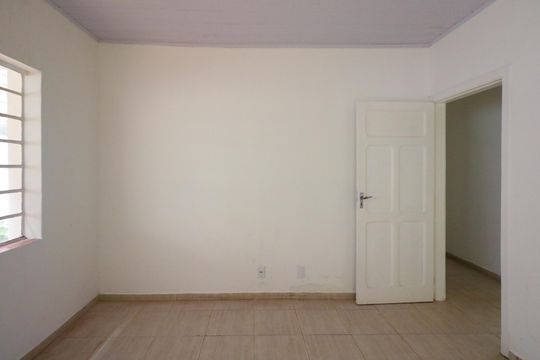 Sala de casa à venda com 2 quartos, 150m² em Sapoema, Diadema