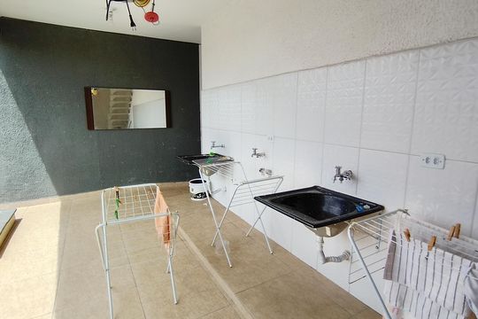 Área de serviço de kitnet/studio para alugar com 1 quarto, 30m² em Jardim São José, Suzano