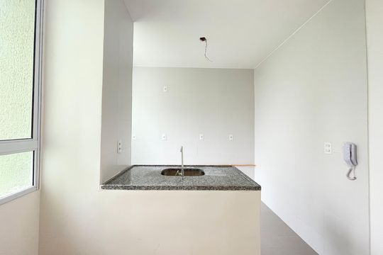 Apartamento à venda com 2 quartos, 43m² em Carlos Prates, Belo Horizonte