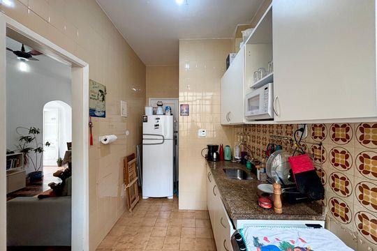 Cozinha de apartamento à venda com 2 quartos, 70m² em Copacabana, Rio de Janeiro