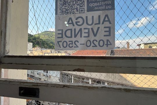 Placa de apartamento à venda com 2 quartos, 70m² em Copacabana, Rio de Janeiro