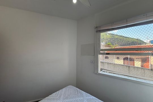 Quarto 1 de apartamento à venda com 2 quartos, 70m² em Copacabana, Rio de Janeiro