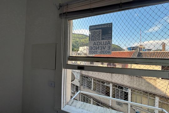 Placa de apartamento à venda com 2 quartos, 70m² em Copacabana, Rio de Janeiro