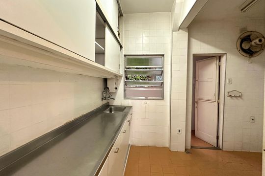 Cozinha de apartamento à venda com 3 quartos, 162m² em Copacabana, Rio de Janeiro