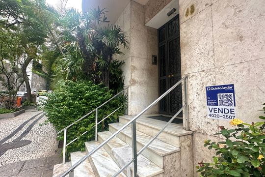Plaquinha  de apartamento à venda com 3 quartos, 162m² em Copacabana, Rio de Janeiro
