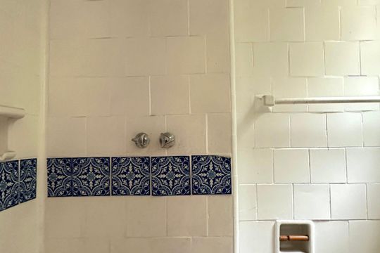 Banheiro de Serviço de apartamento à venda com 3 quartos, 162m² em Copacabana, Rio de Janeiro